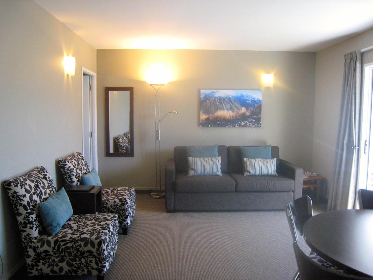 Buller Court On Palmerston 4