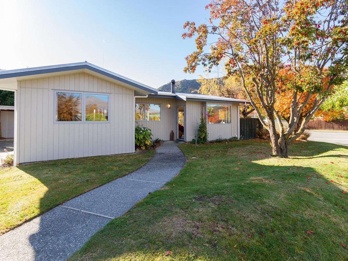 Brow Peak View - Arrowtown Holiday Home 1