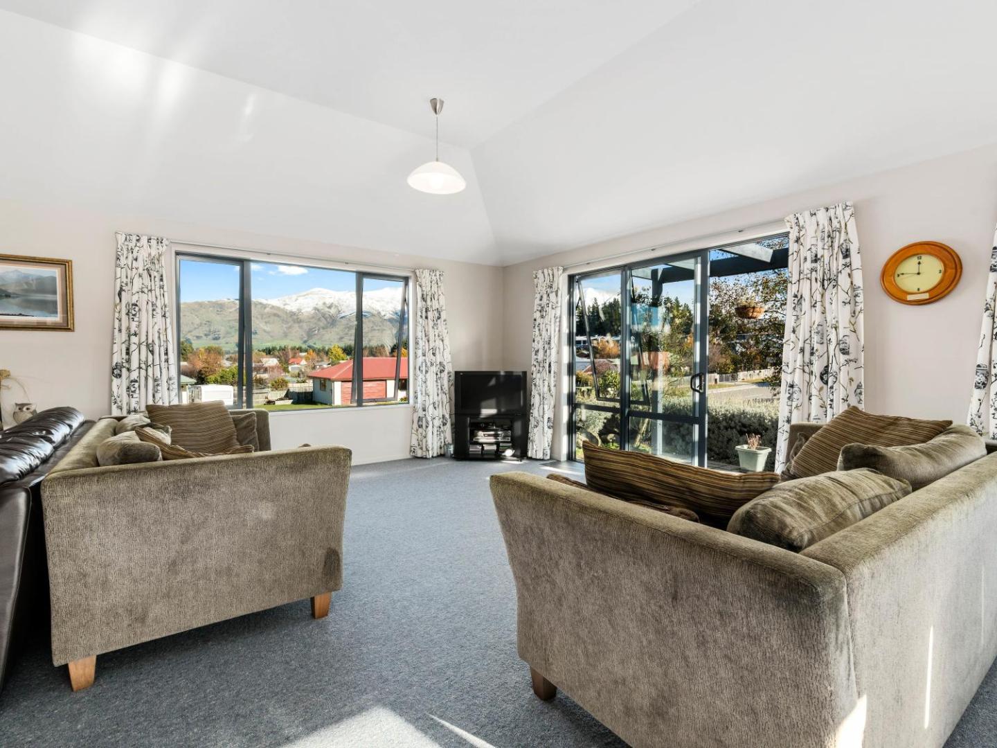 Mount Iron Magic - Wanaka Holiday Home 3