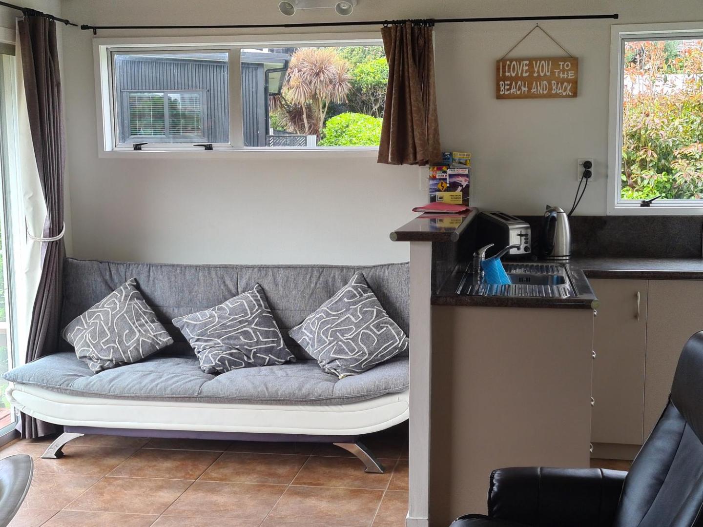 Hot Water Beach Cottage 4