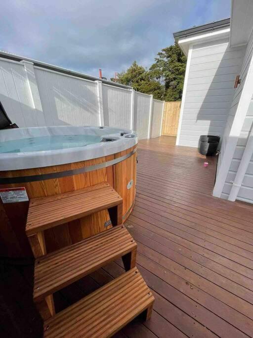 Boutique Accommodation – Stunningly Renovated 4