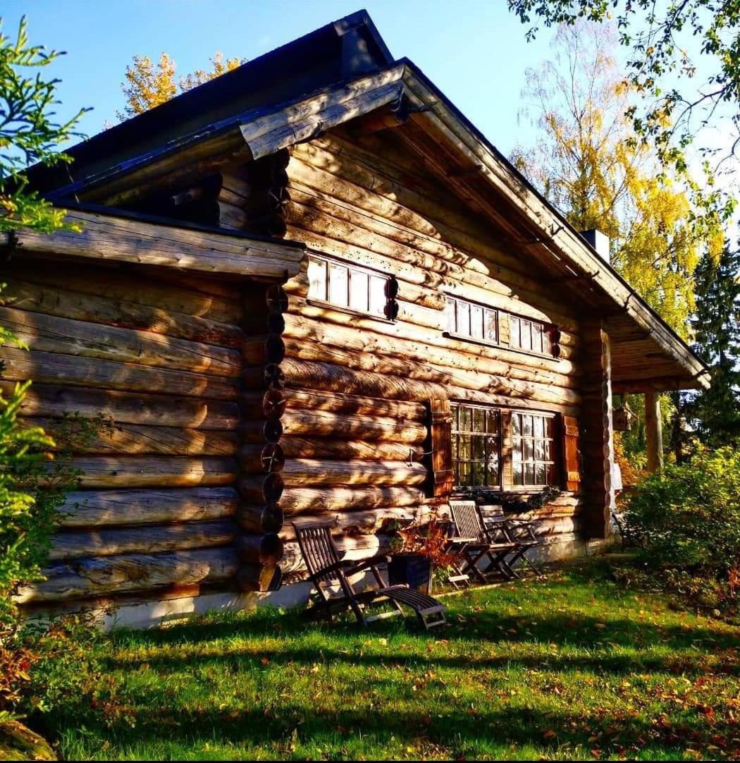 Luxus Kelohonkahuvila Ulkoporealtaalla Villa Lilja 2
