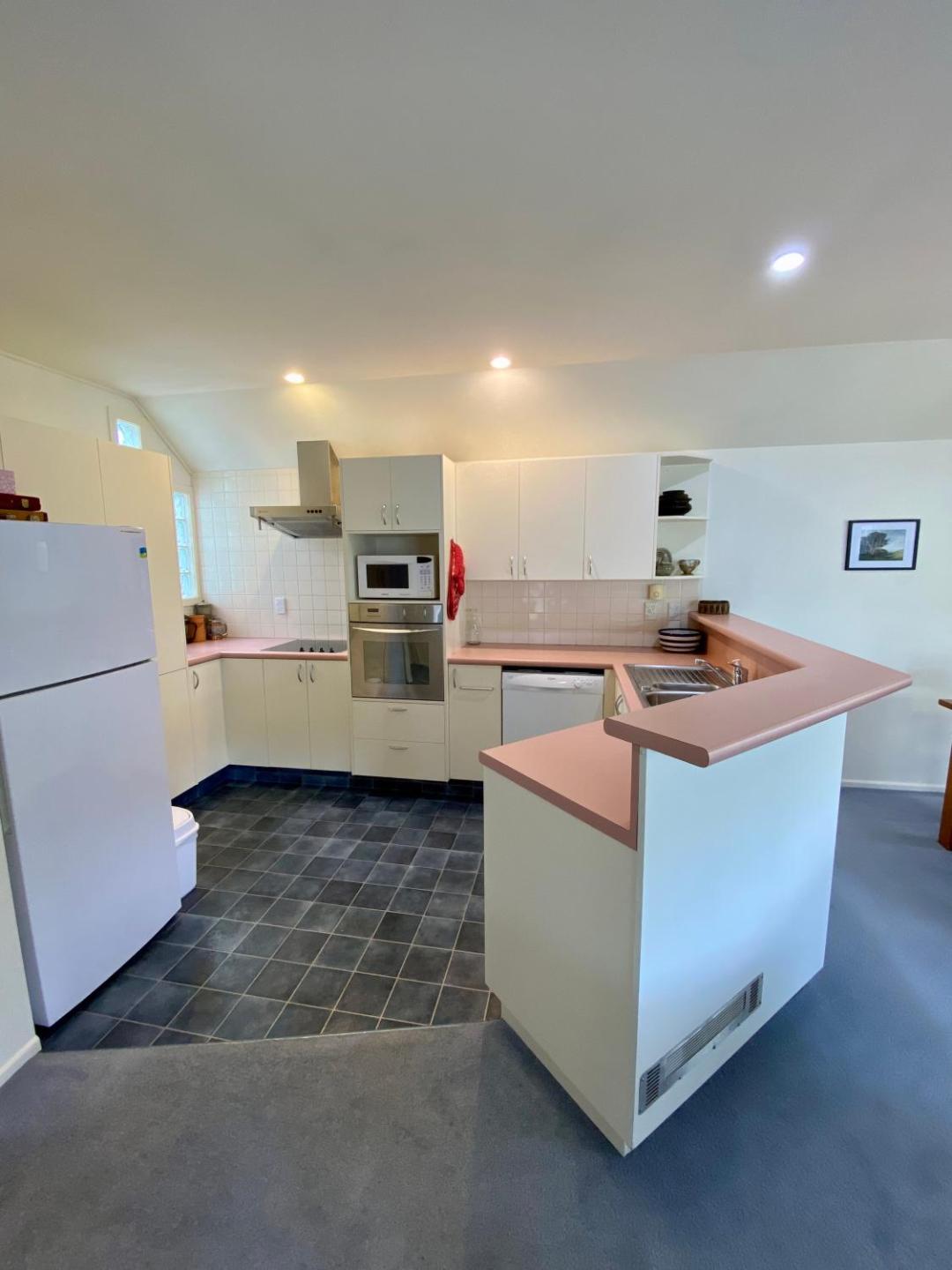 Comfortable And Homey - Arrowtown Stay 3