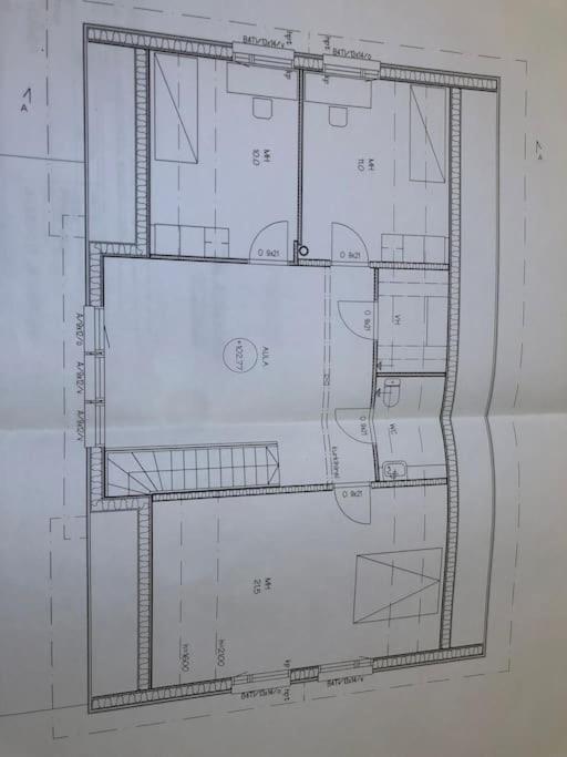 6br Villa | 10 Min City Centre | Bbq | Lake 300m 3