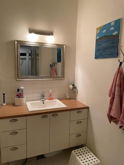 6br Villa | 10 Min City Centre | Bbq | Lake 300m 4