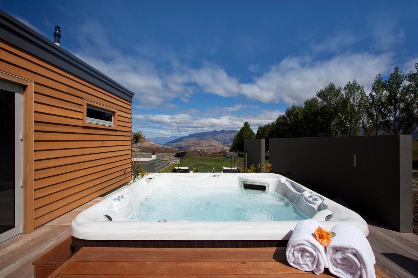 Kumanu By Sothebys Luxury Rental Homes 3