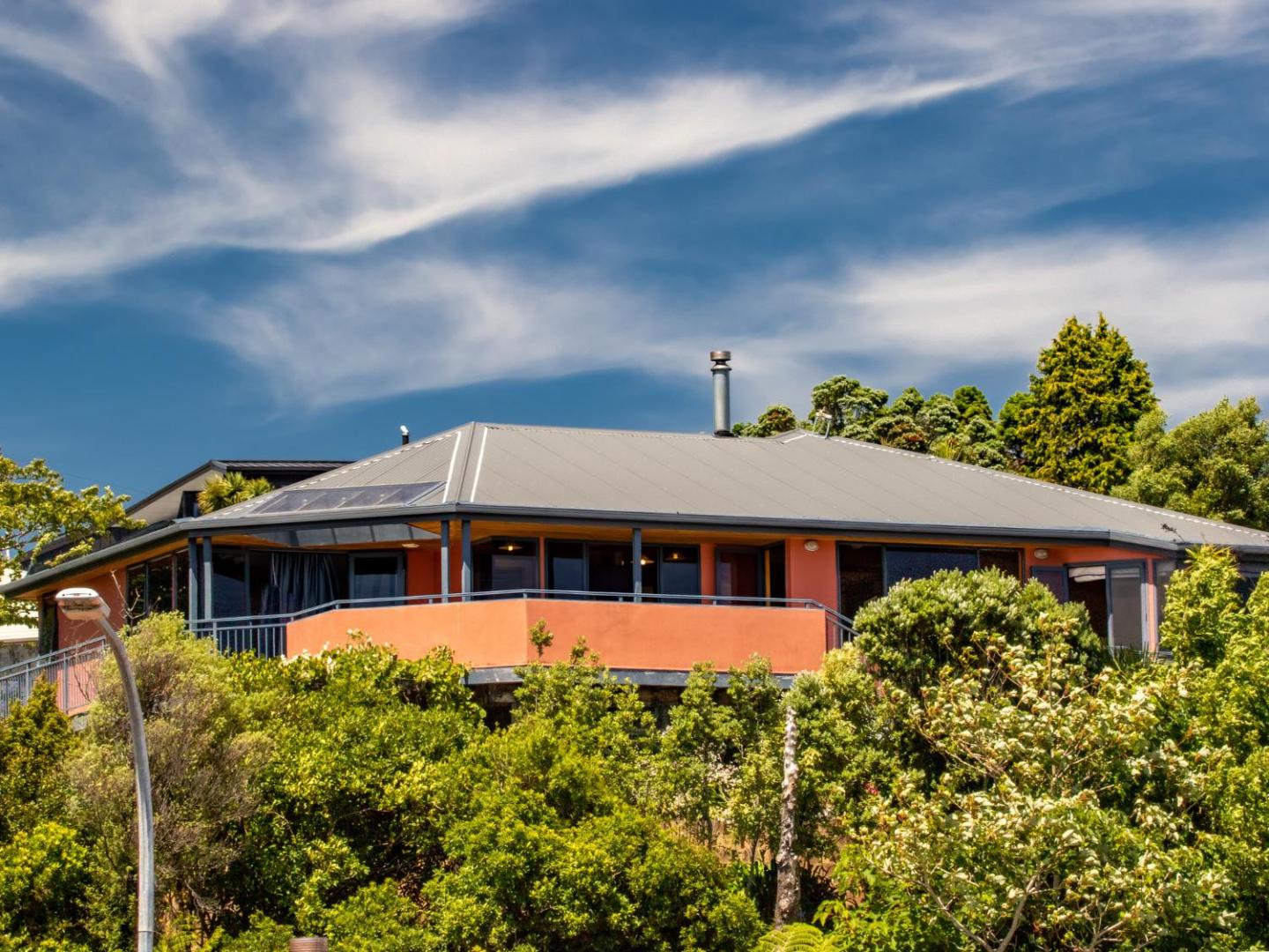 Aorere House - Collingwood Holiday Home 1