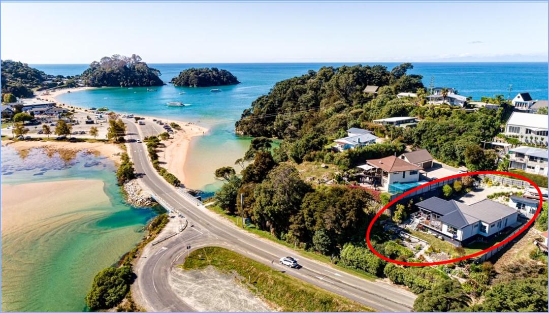 Kaiteriteri Beach House – 2br With Stunning Views 3