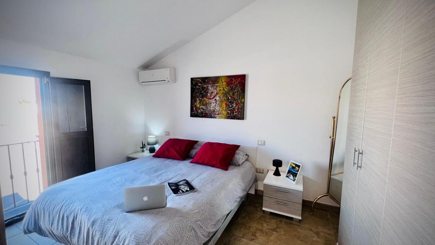 Case vacanze & Airbnb Solanas | cozycozy