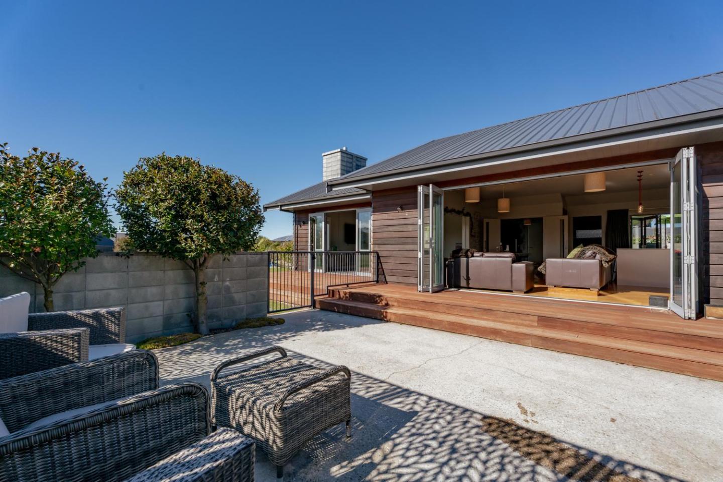 Cedar Sanctuary - Albert Town Holiday Home 2