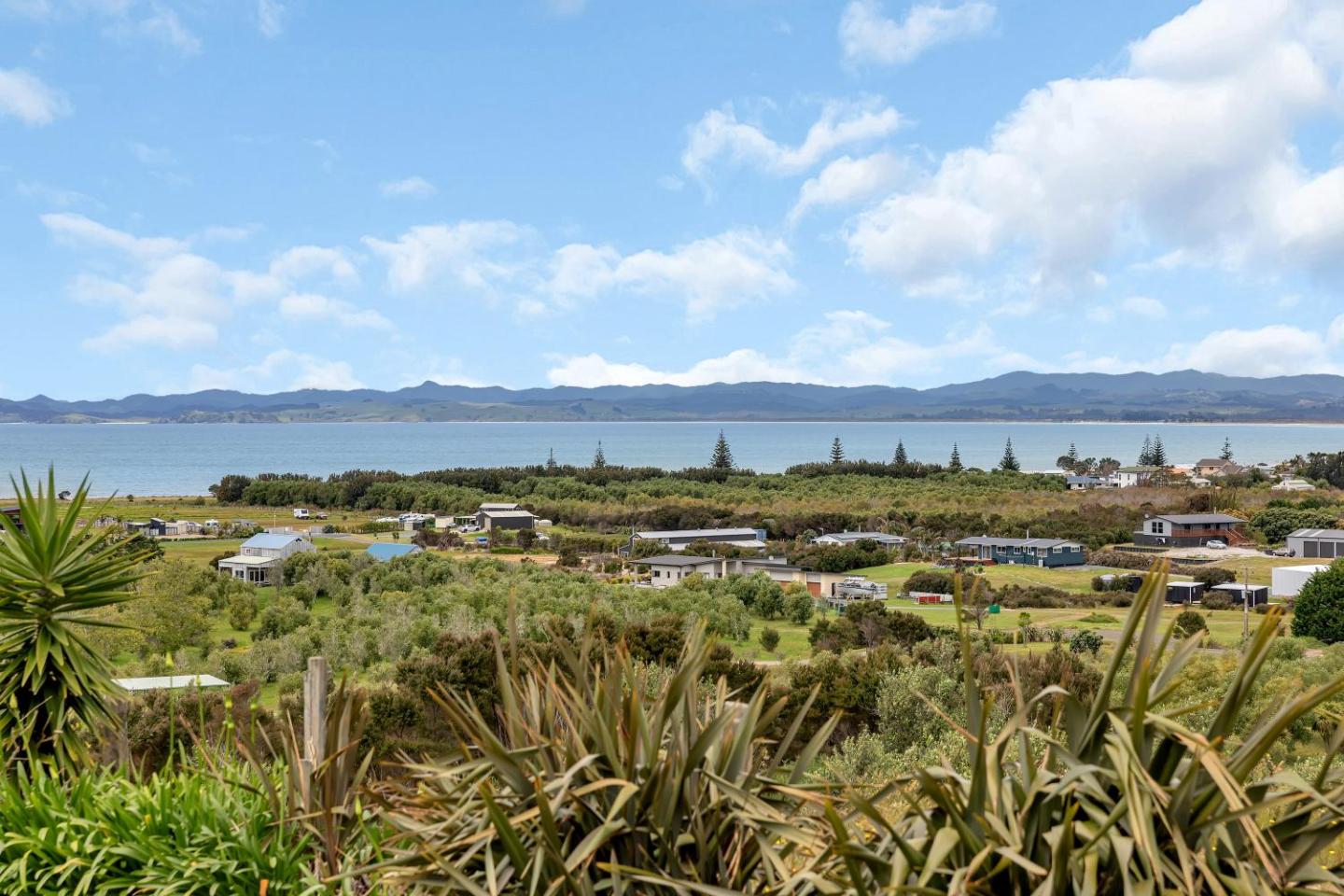 The Mermaid's Rest - Whatuwhiwhi Holiday Home 3