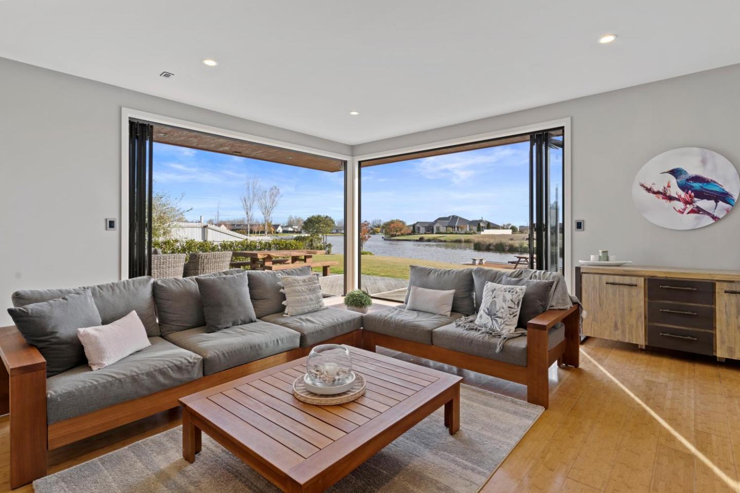Relax At Lake Hood Luxury Canal Home With Jetty 4