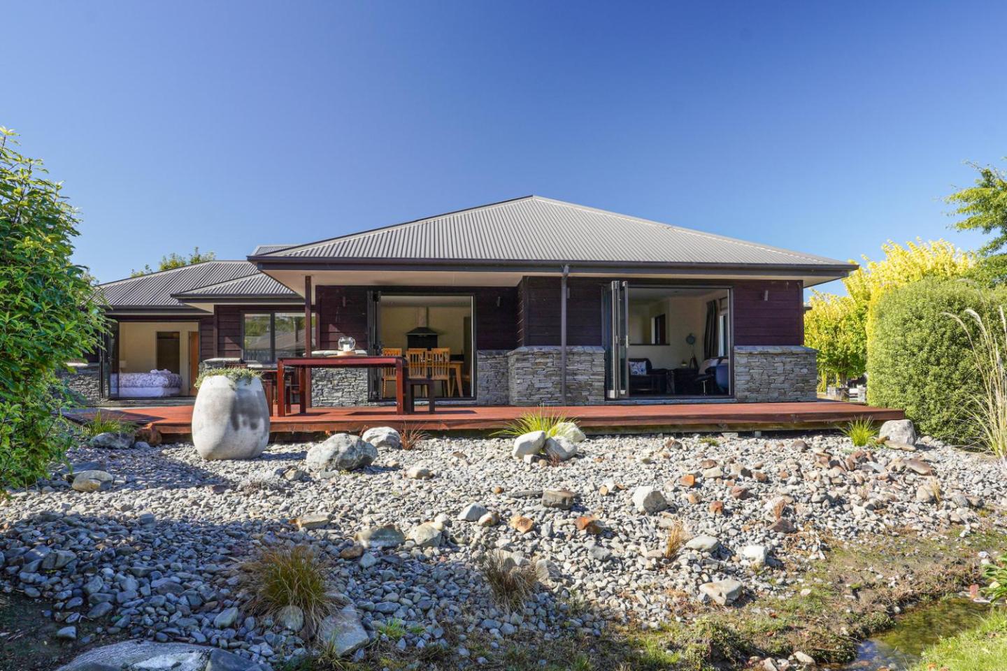 16 Rutherford Crescent 2