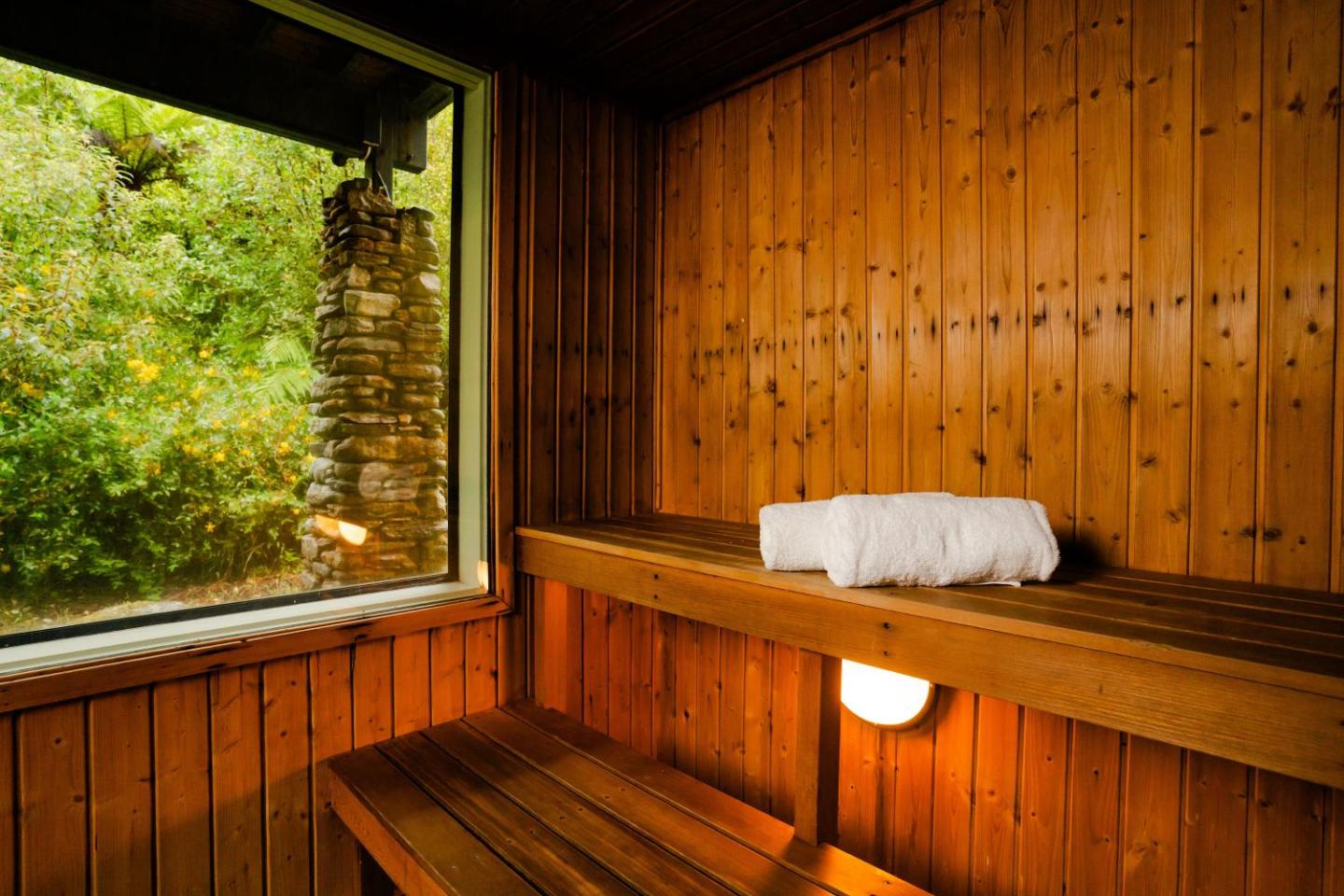 Haka House Franz Josef 4