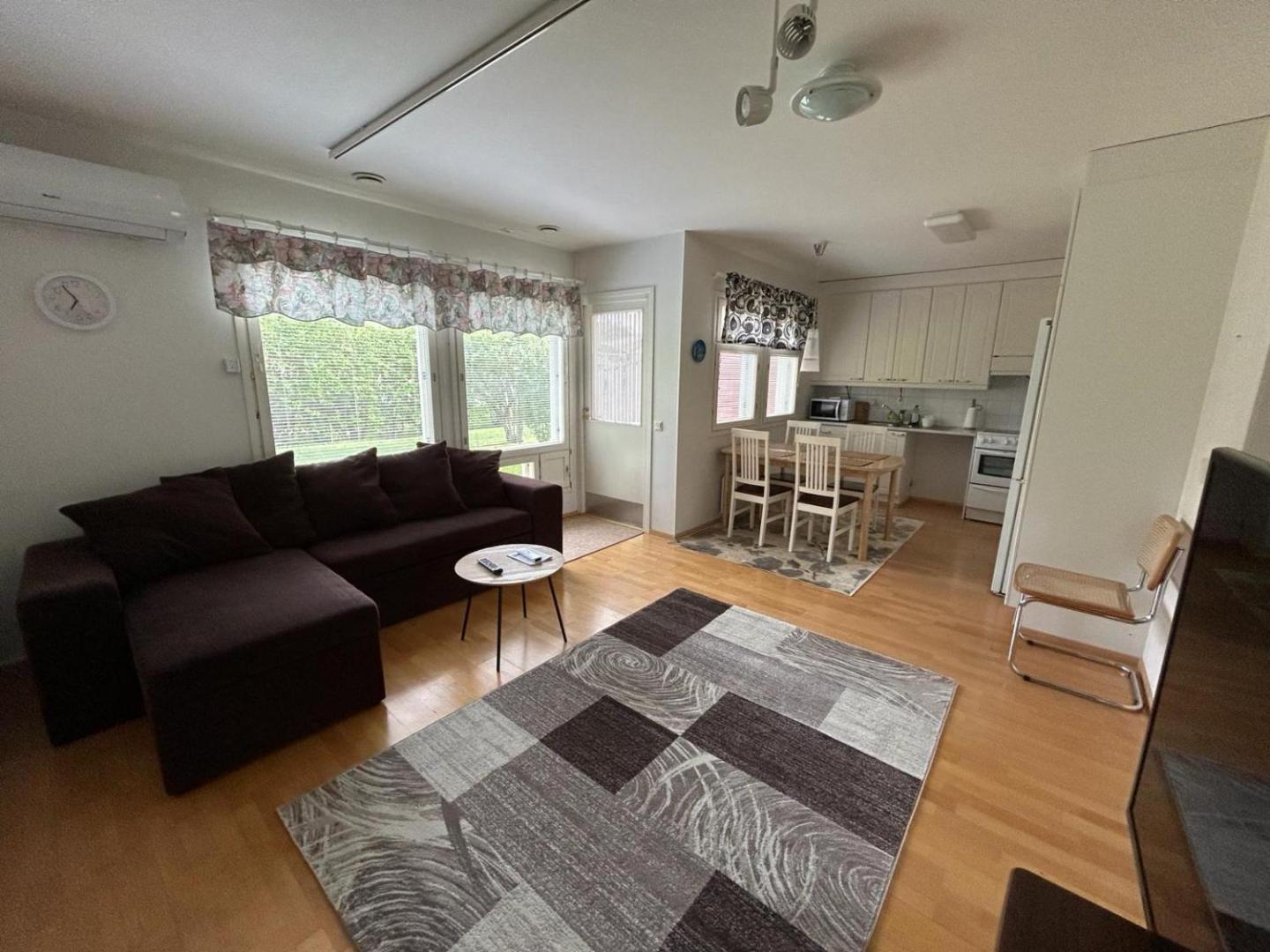 Rivitalokaksio 52m2 Sauna, Autokatospaikka, Pyykinpesukone, Ilmastointi 2