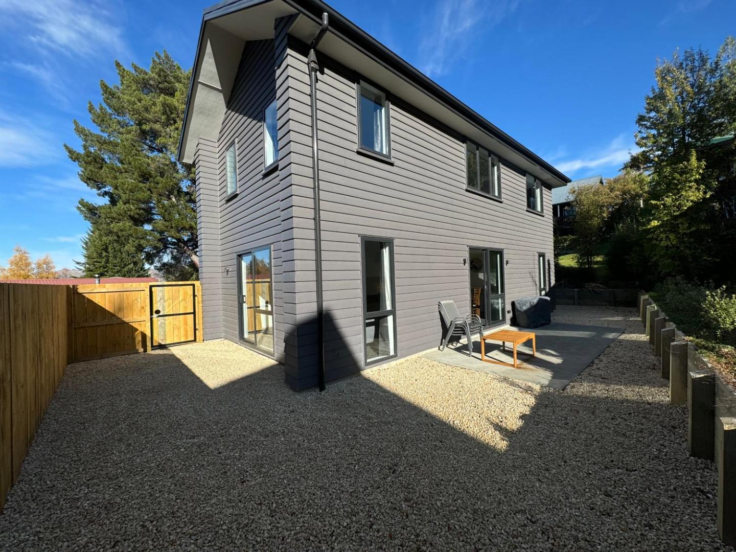 16b Alpine Avenue 1