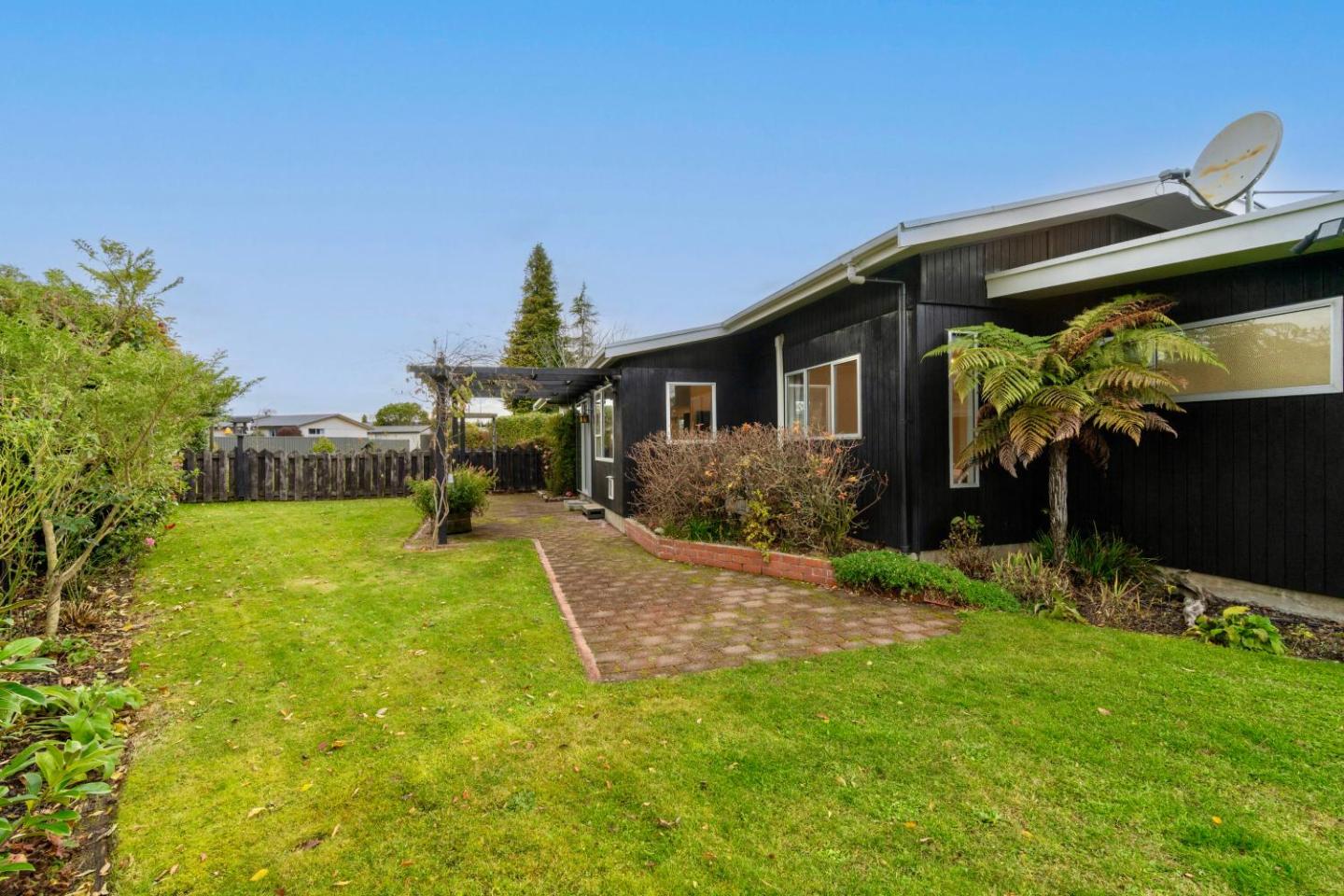 27 On Henry - Te Anau Holiday Home 1