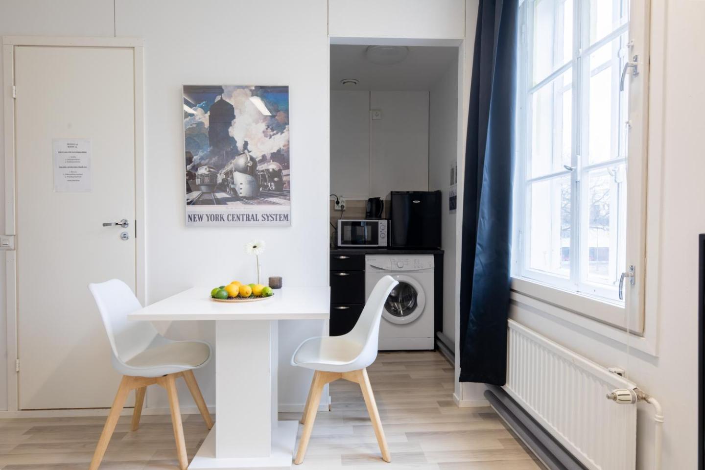 Tyylikäs City Studio, Terassi Ja Ilmainen Parkki Vanha Postitalo 4
