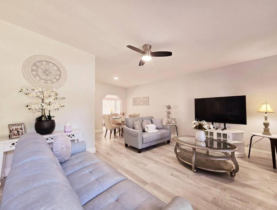 House 3 bedrooms, with garden