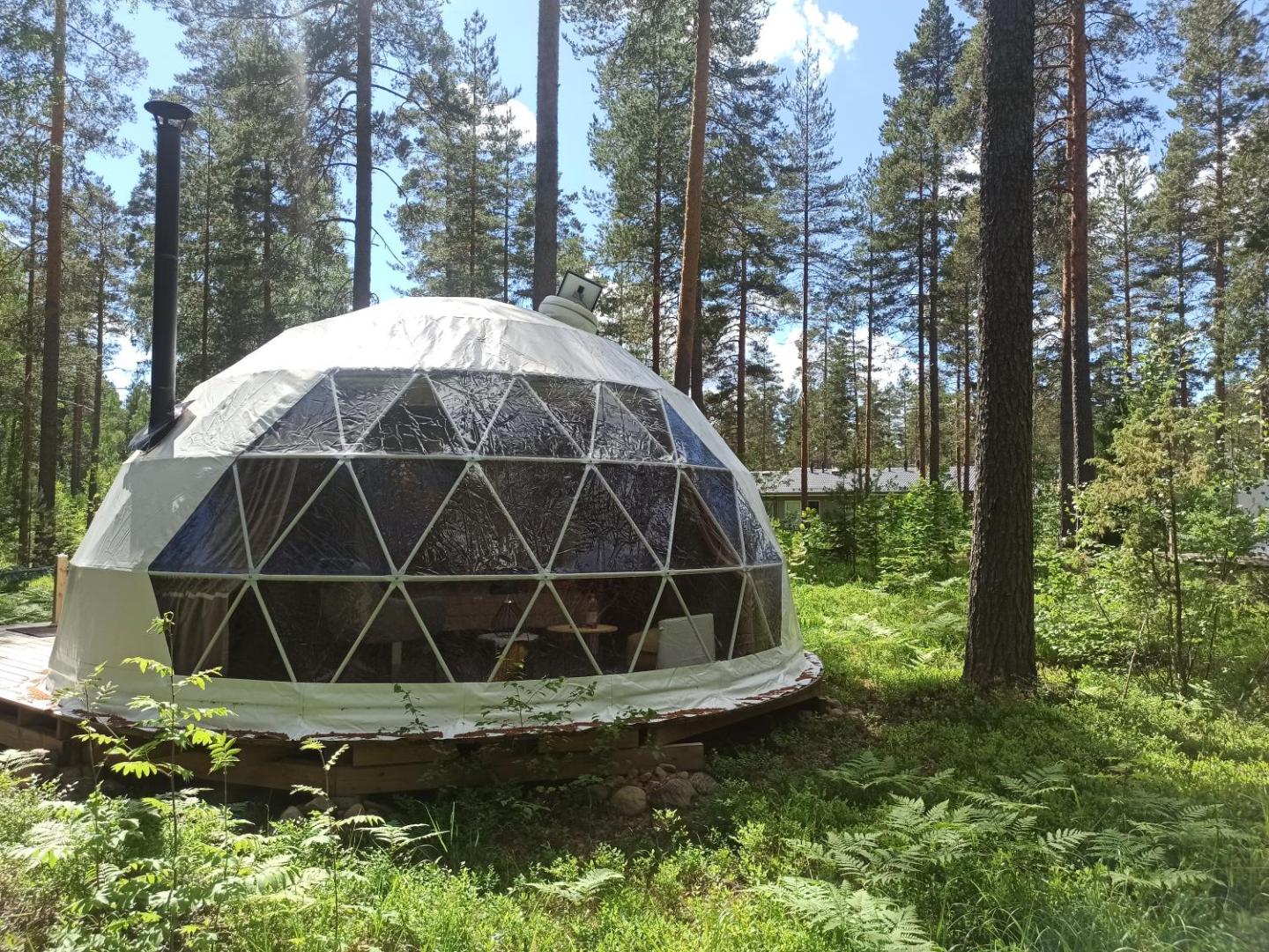 Igloo Glamping Lakeland Camp 2