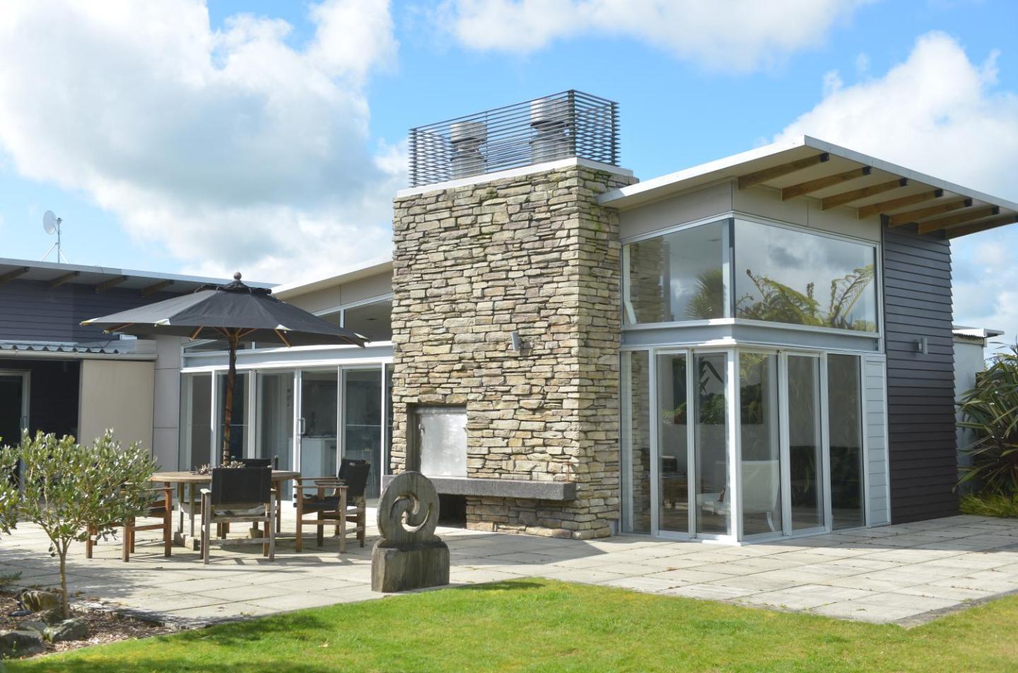Platinum Lodge & Day Spa 5