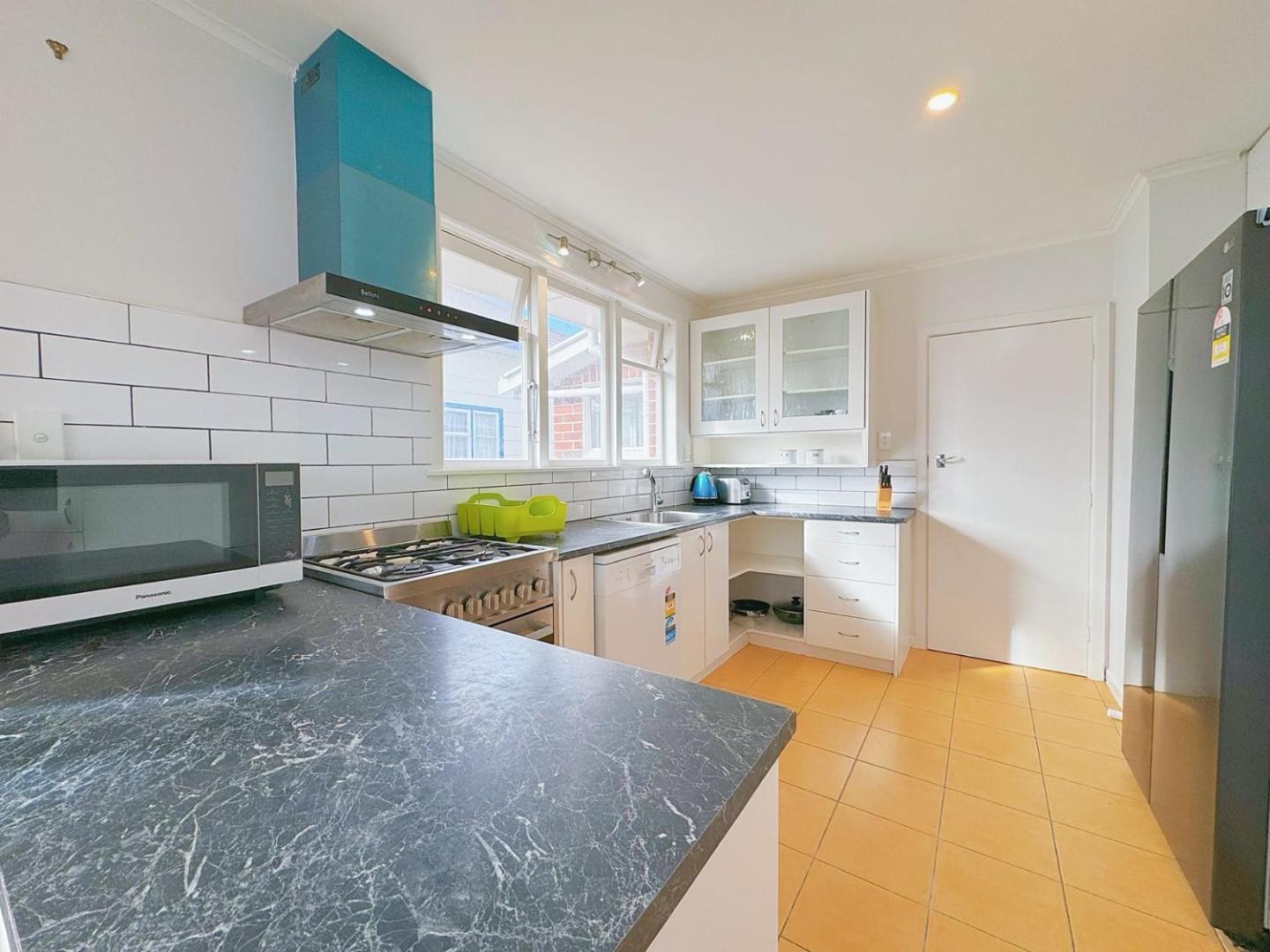 Charming Spacious 4 Br House 3