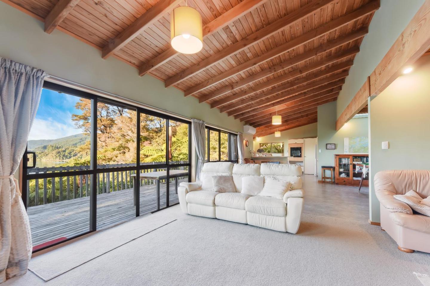 Moetapu Bay Bliss - Marlborough Sounds Retreat 3