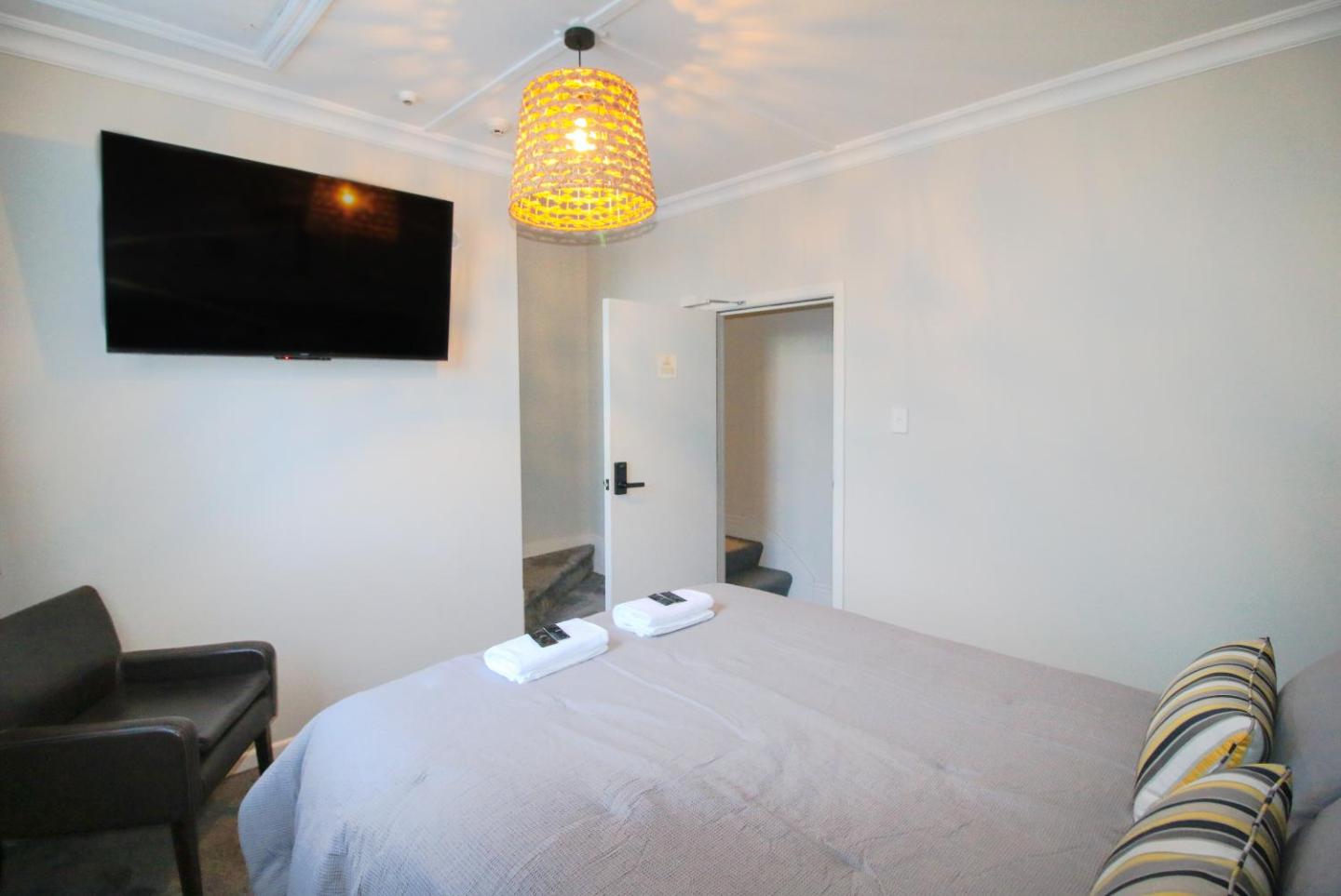 Whitehouse Hotel 2