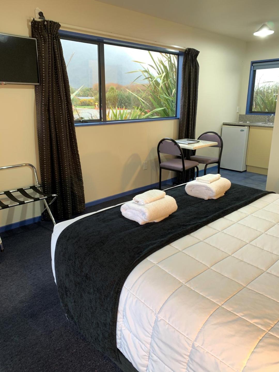 Haast River Motels & Holiday Park 2
