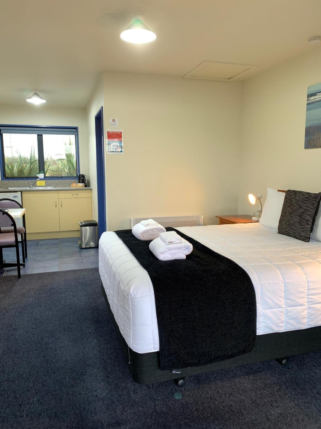 Haast River Motels & Holiday Park 4
