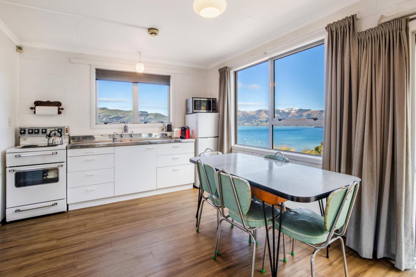 New Farm - Akaroa Holiday Home 5