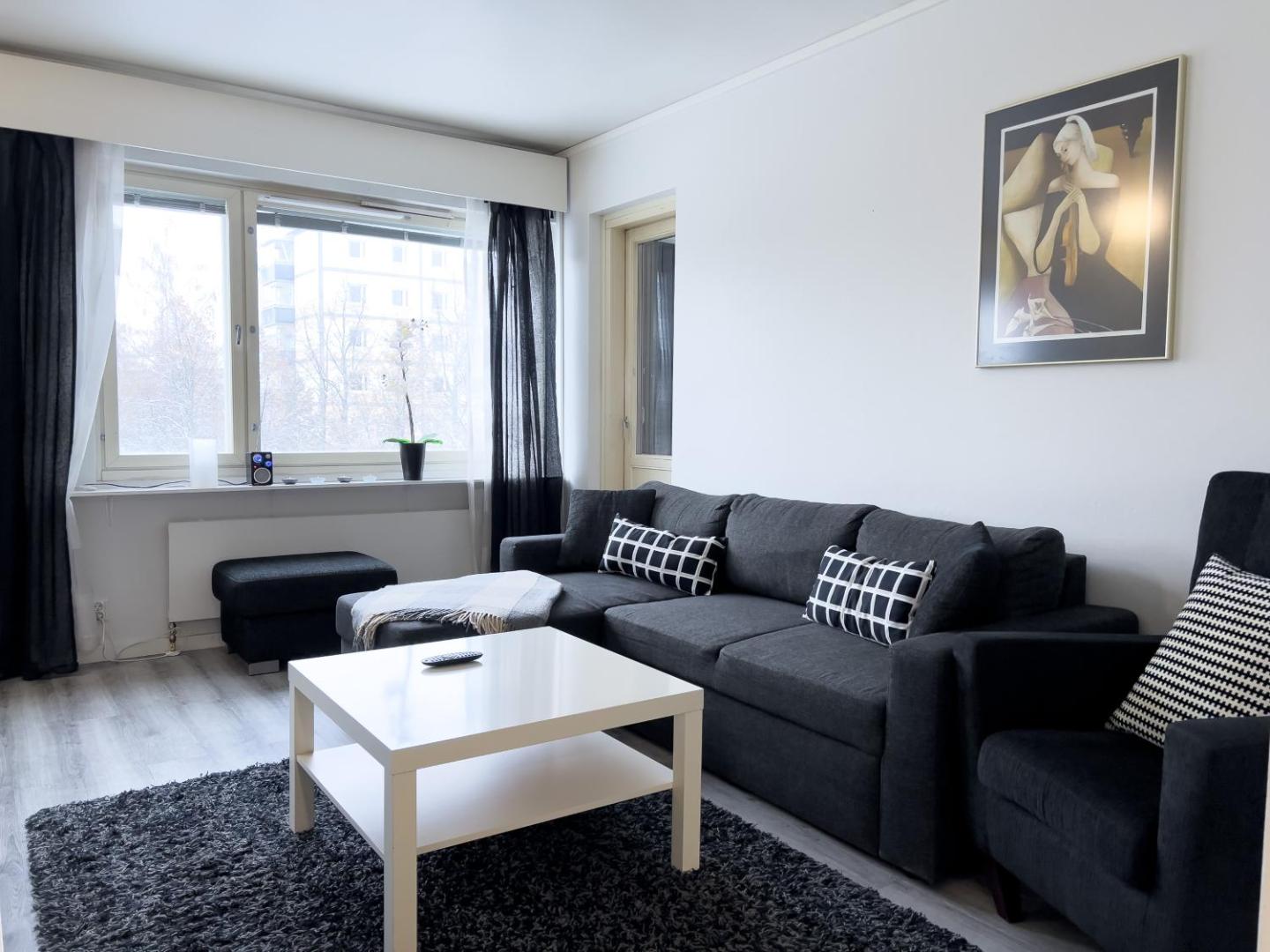 Cozy 1br City Centre Home With Free Parking 2