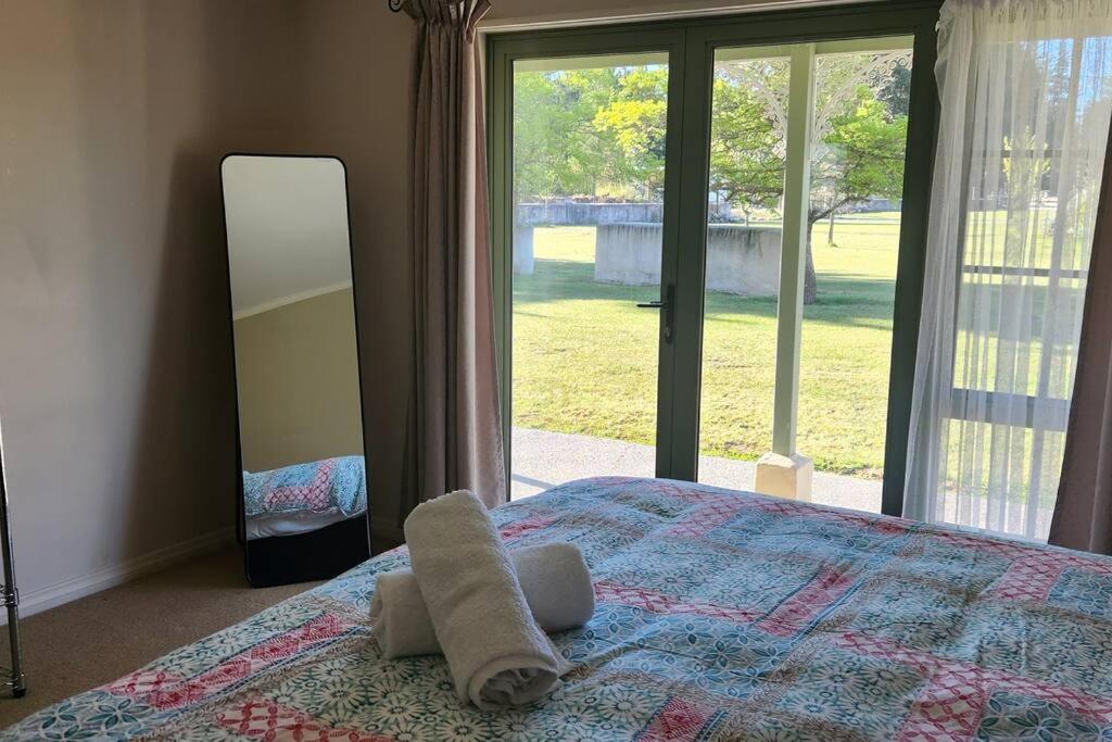 Pinegrove Cottages - Unit1 5