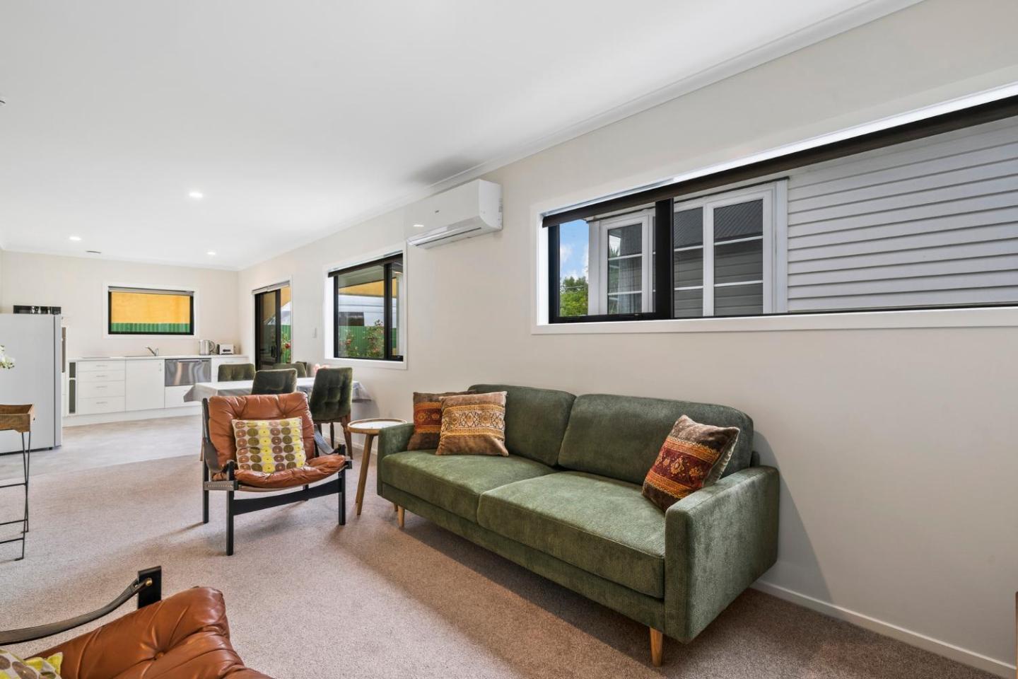 Birch Cottage - Greytown Holiday Home 3