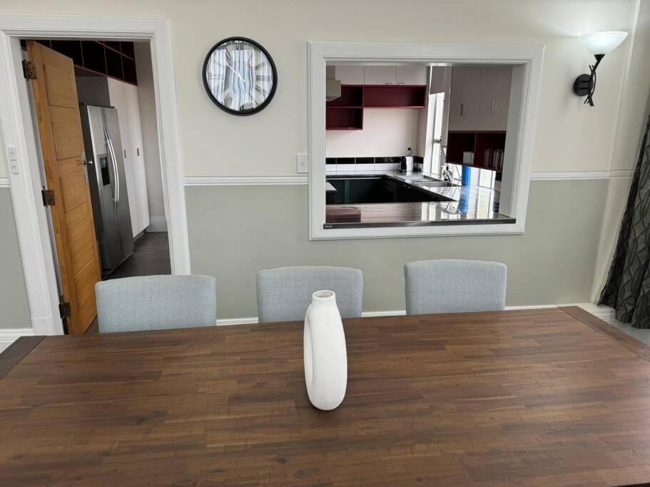 4 Large Bedroom Apartment In The City 3