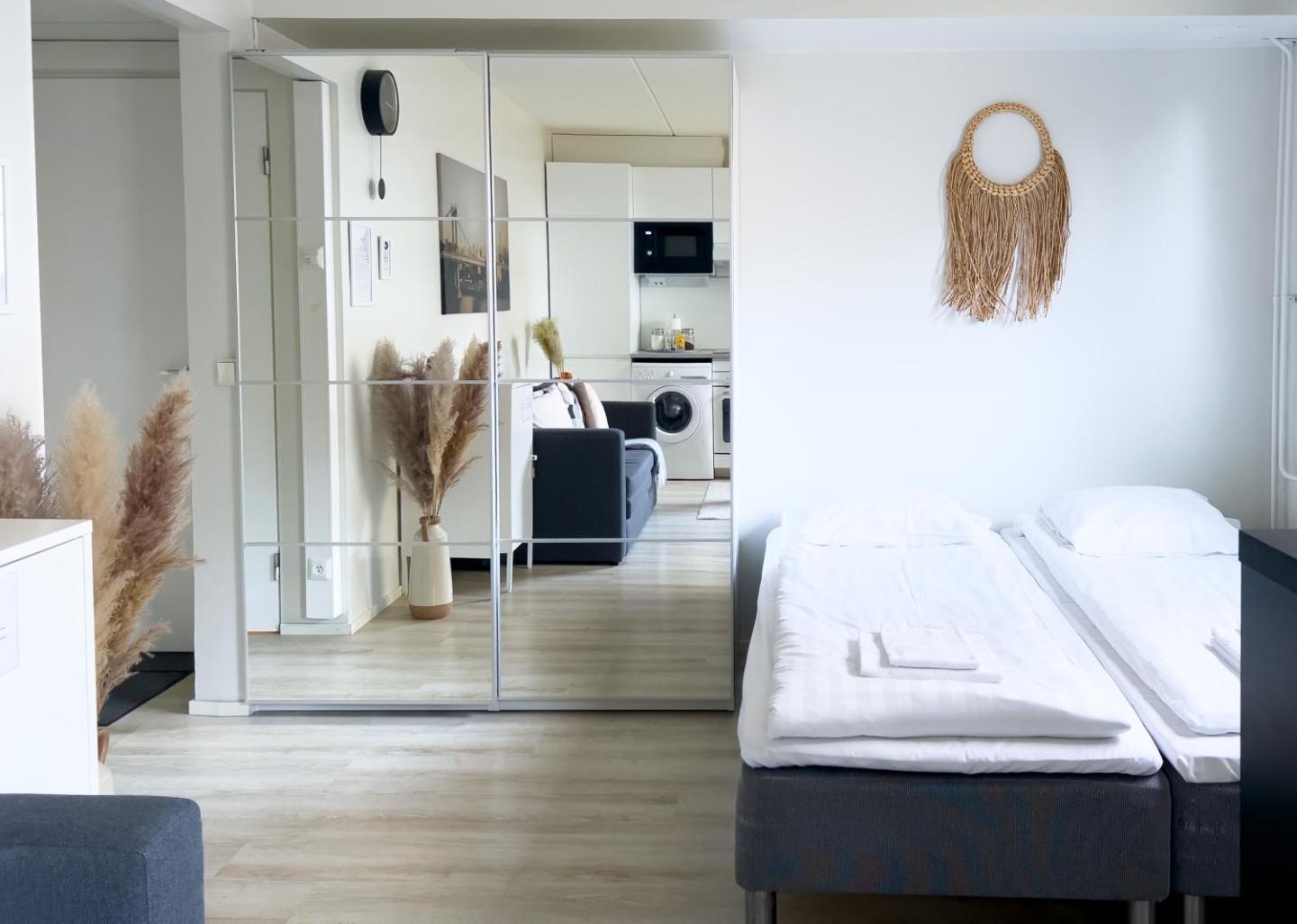 Cozy And Modern City Centre Studio Home 2