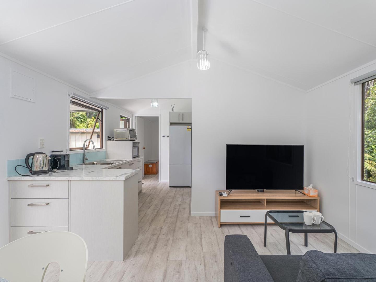 Rewa Rewa Retreat - Tairua Holiday Home 4