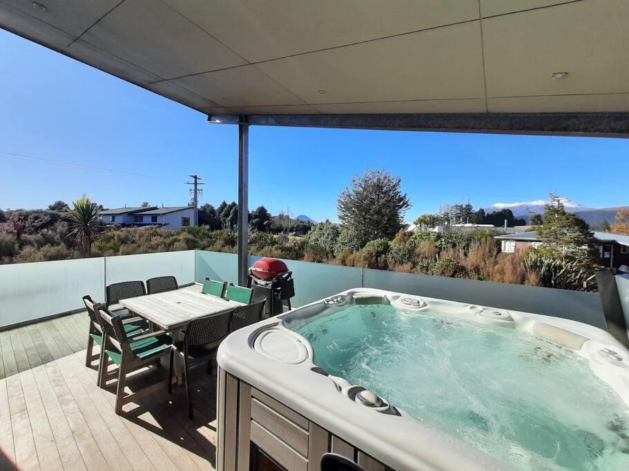 Executive Stay Tongariro 1