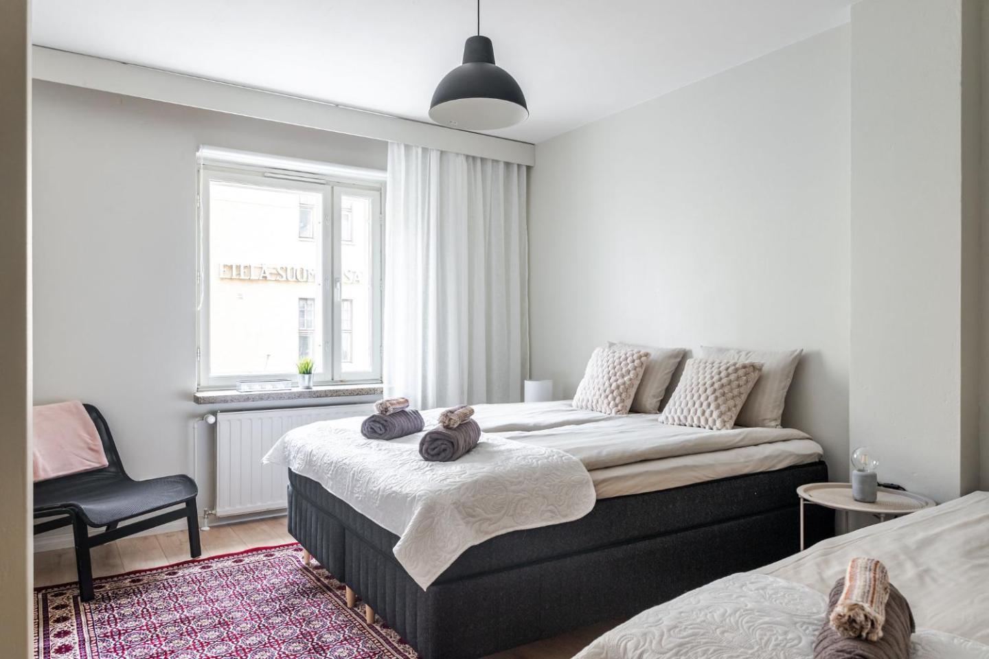 Charming 1br City Apartment With Great Location 3