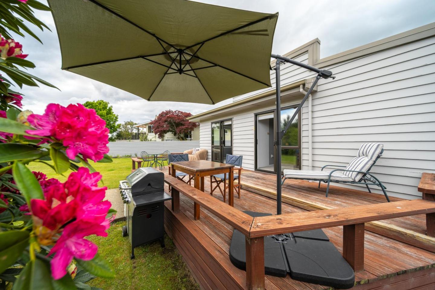 Ferg Escape - Te Anau Holiday Home 1