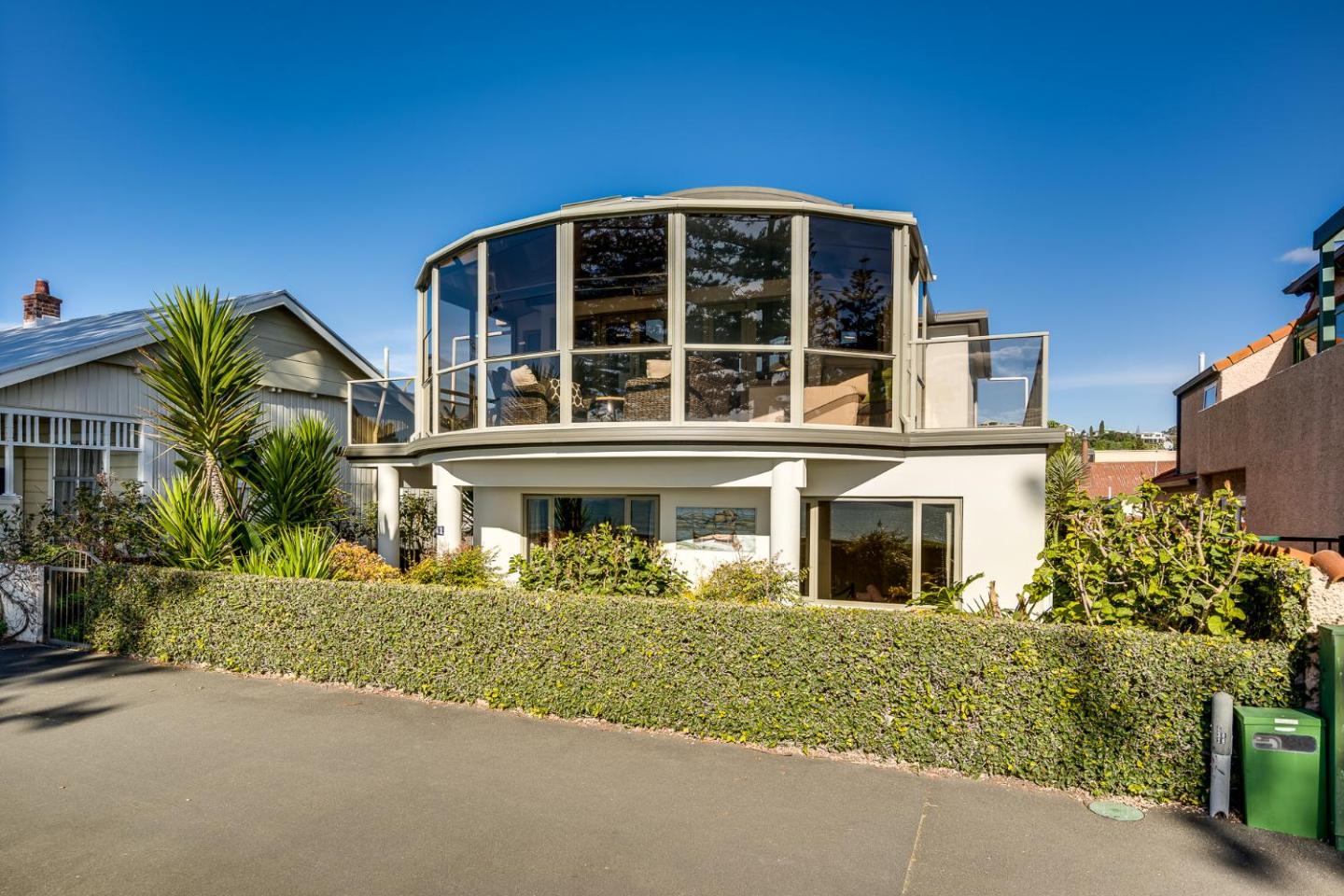 Napier Sea Views - Ahuriri Holiday House 2