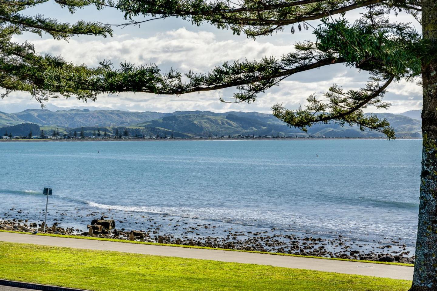 Napier Sea Views - Ahuriri Holiday House 4