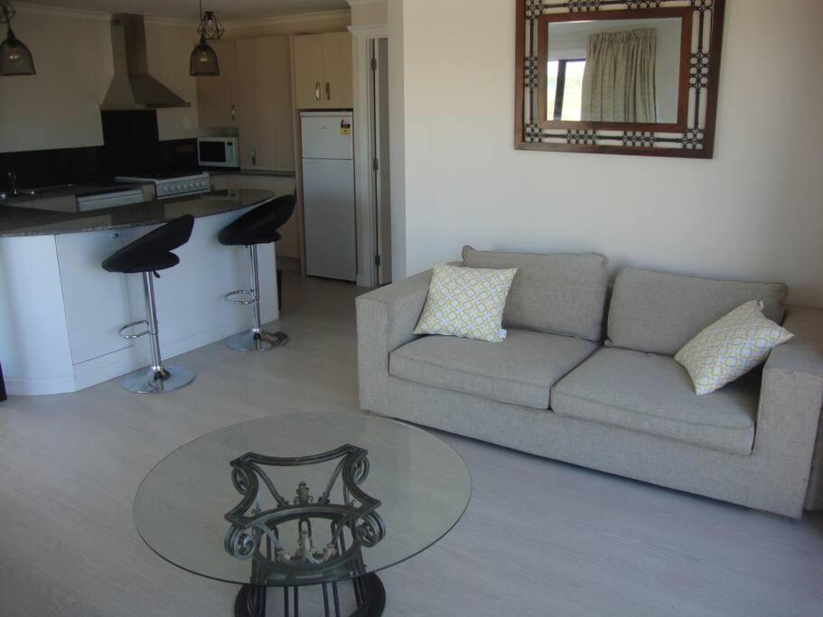 Skyline Apartments - Lower Apartment 5