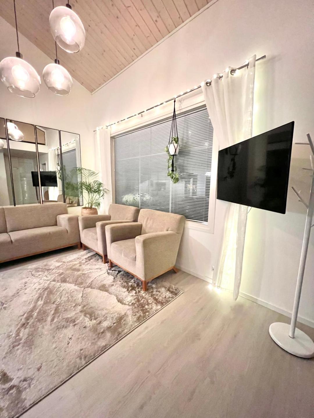 Kulta Villa, Keskellä Vuokattia Sisältyy Sauna, Ilmainen Pysäköinti, Wi-fi, 65smarttv, Oma Pieni Piha Alue, Sopii Perheille 2