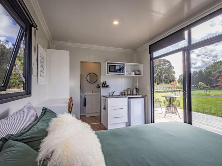 Rural Retreat - Tahi Cabin 2