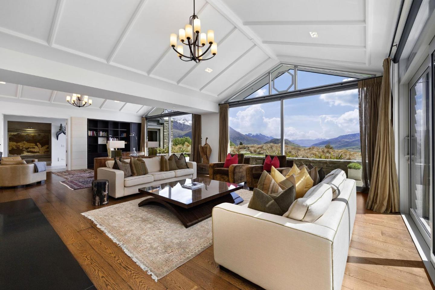 Kumanu By Sothebys Luxury Rental Homes 1