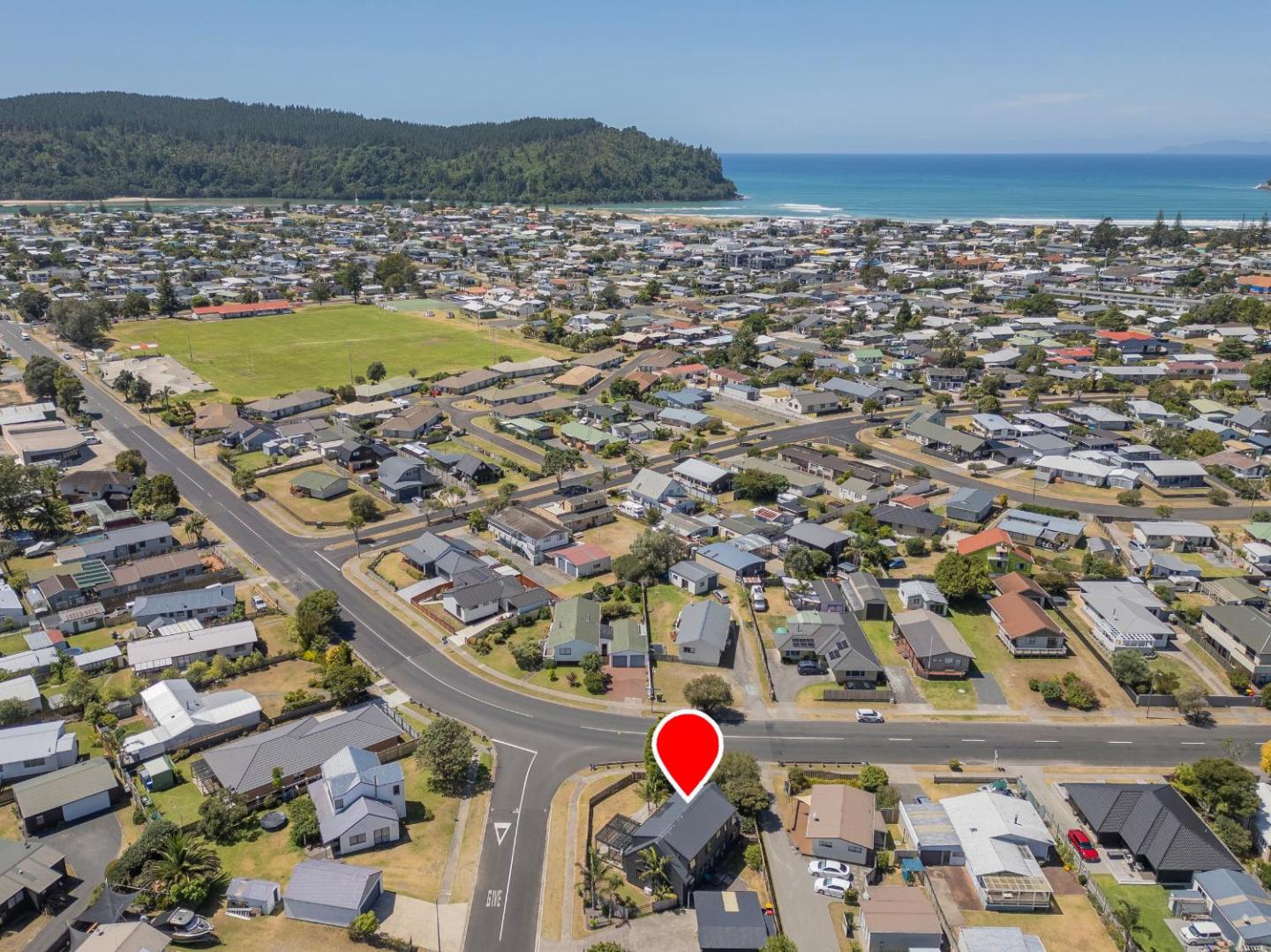 Spacious Family Getaway - Whangamata Holiday Home 2