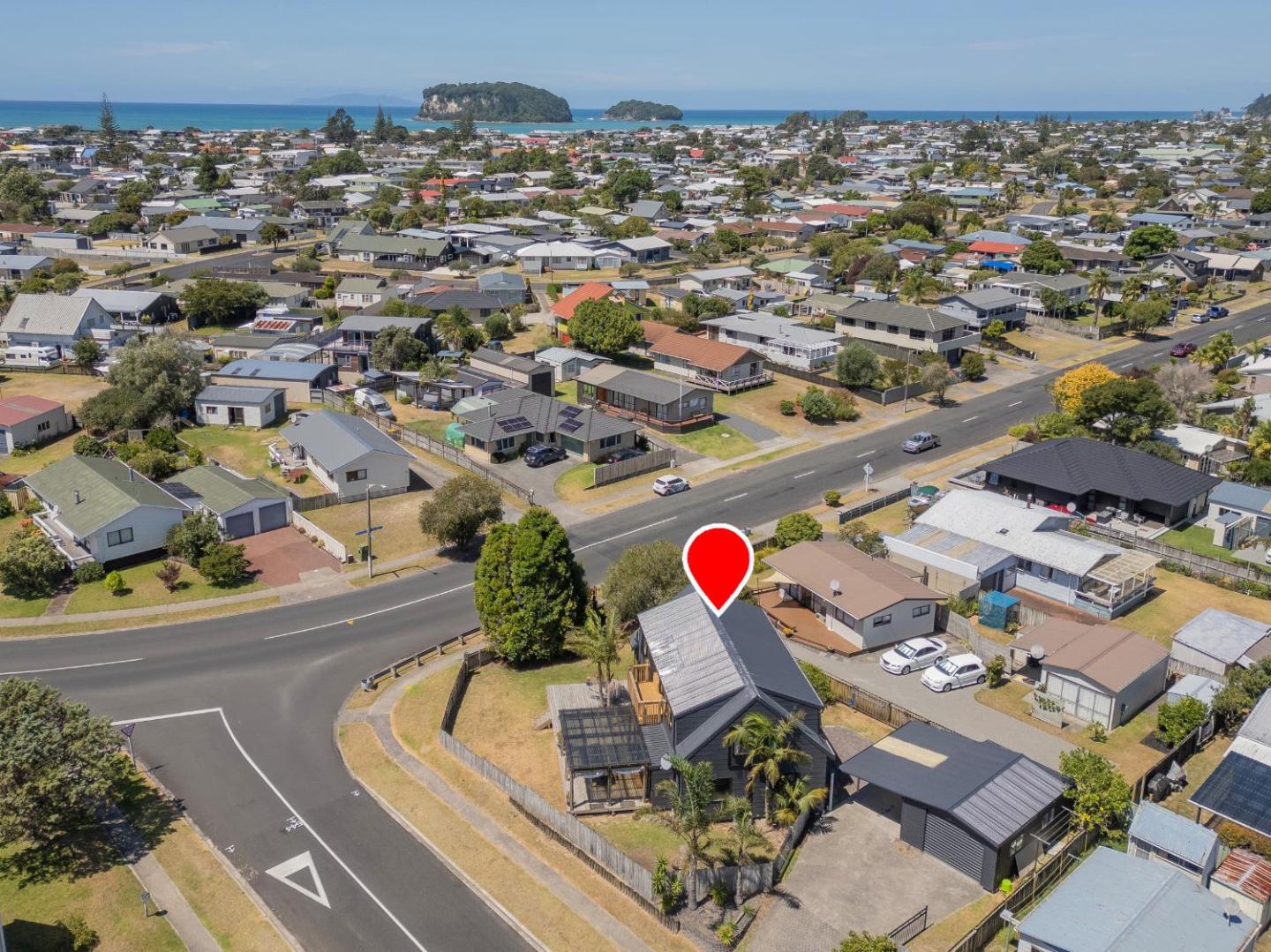 Spacious Family Getaway - Whangamata Holiday Home 4