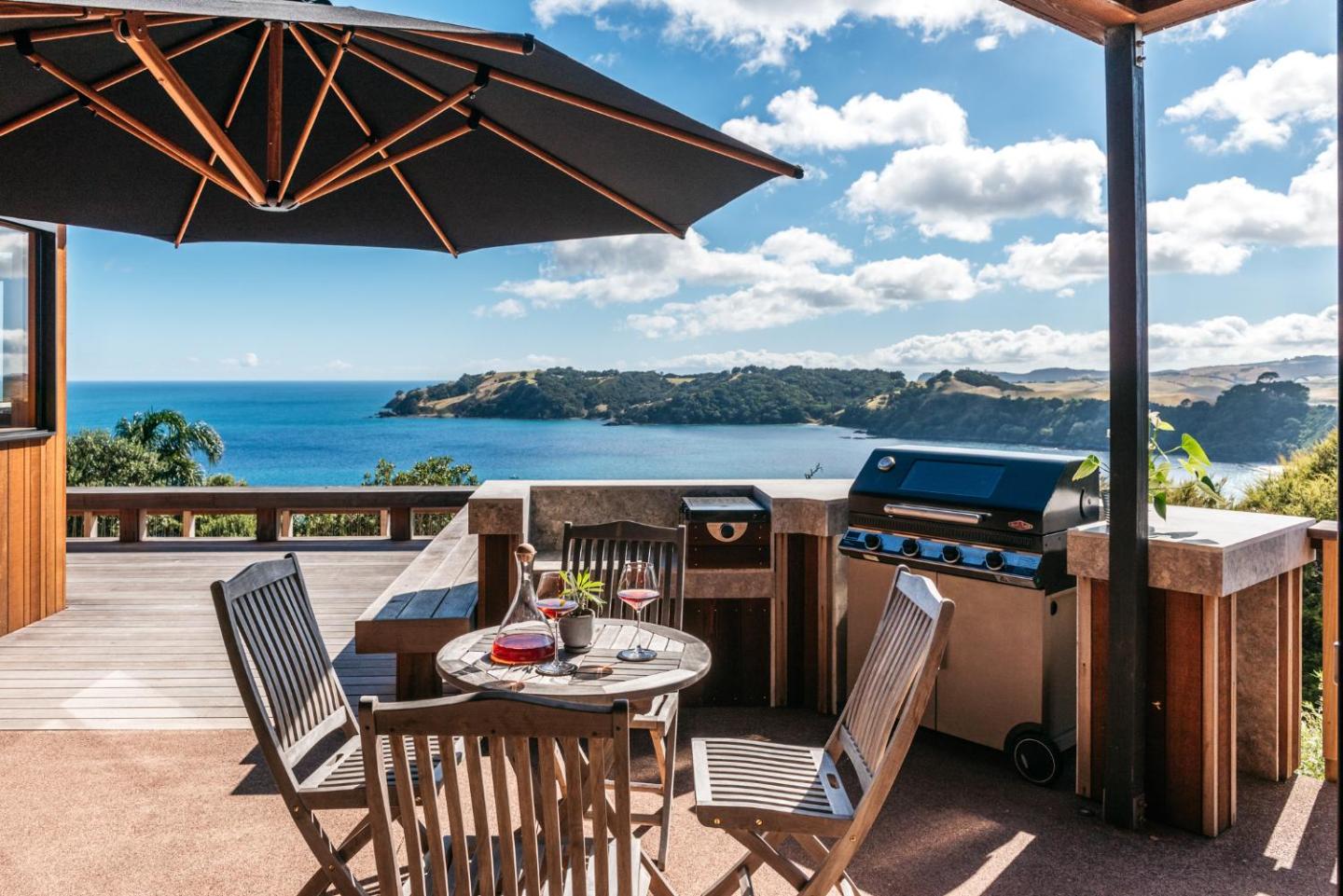 Belle Cove Studio, Spectacular Sea Views - Be My Guest 1