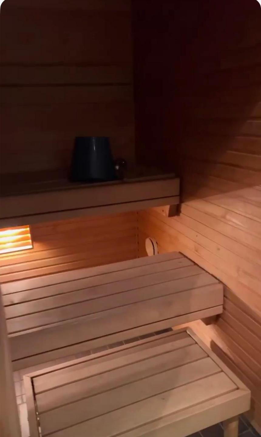 Kulta Villa, Keskellä Vuokattia Sisältyy Sauna, Ilmainen Pysäköinti, Wi-fi, 65smarttv, Oma Pieni Piha Alue, Sopii Perheille 3